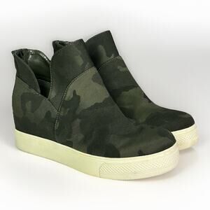 Steve Madden Camo Winnie Hidden Wedge Sneaker Bootie Womens Sz 8 Slip On Casual